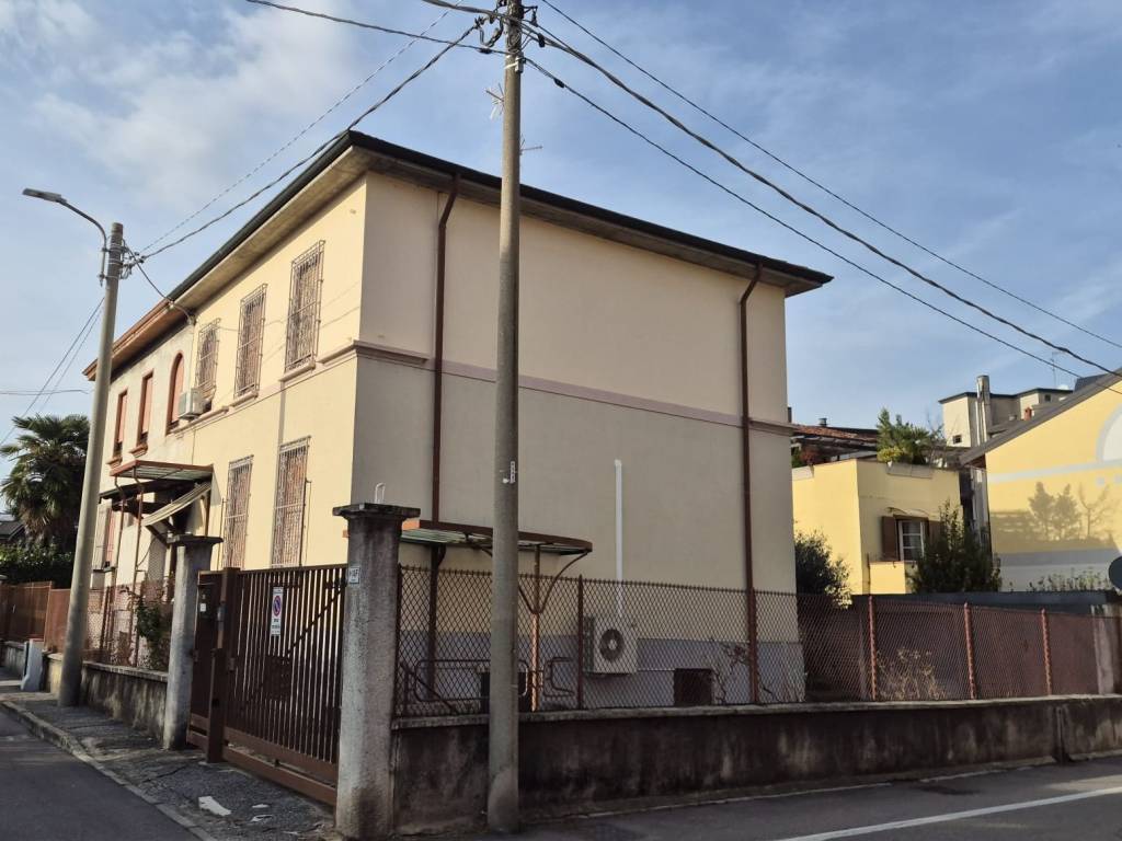 casa indipendente in vendita a Bovisio-Masciago