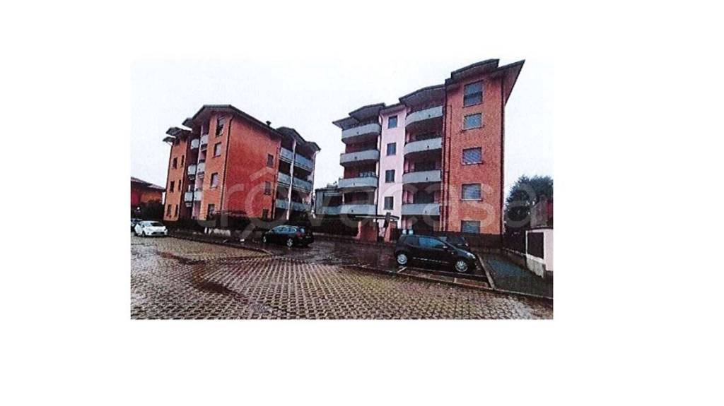 locale commerciale in vendita a Bovisio-Masciago