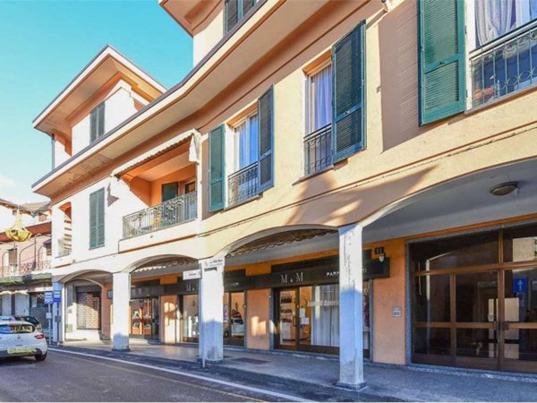 negozio in vendita a Bovisio-Masciago