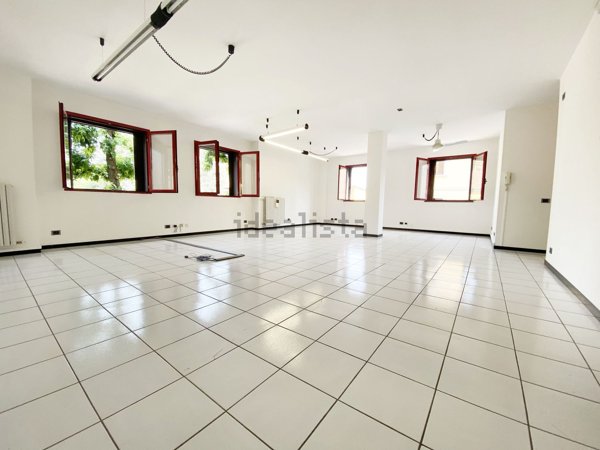 ufficio in vendita a Bovisio-Masciago