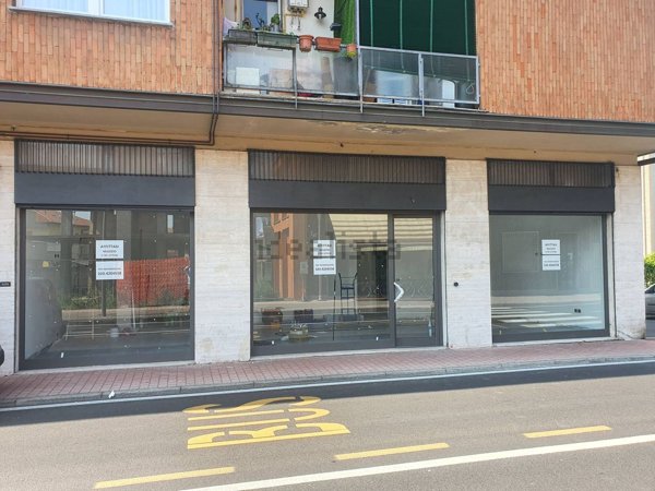 negozio in vendita a Bovisio-Masciago