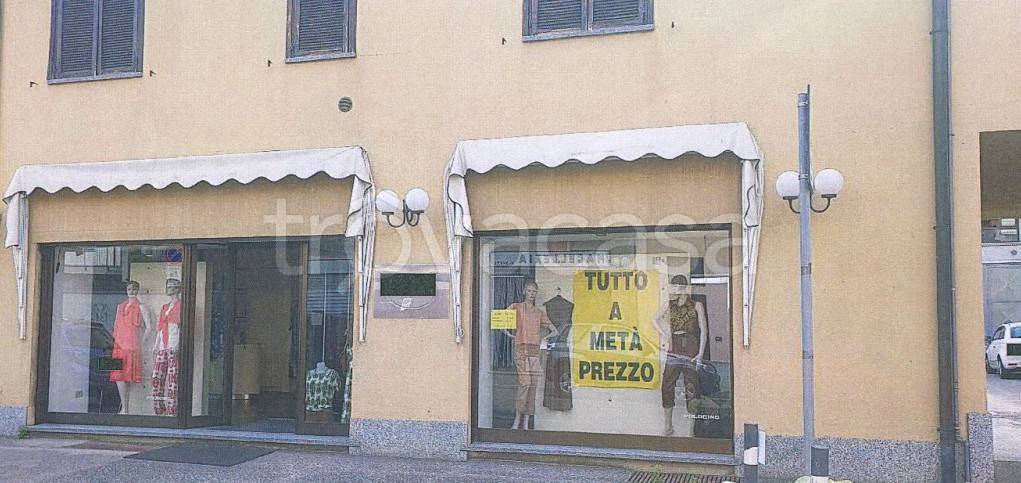 negozio in vendita a Bovisio-Masciago