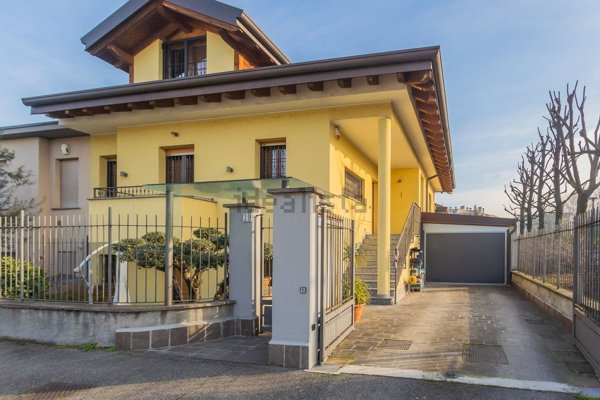 casa indipendente in vendita a Bovisio-Masciago