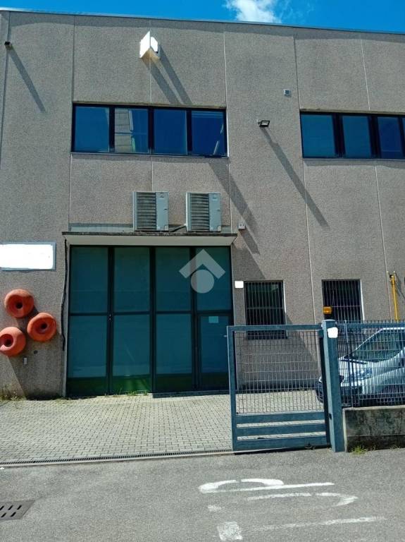 locale commerciale in vendita a Bovisio-Masciago