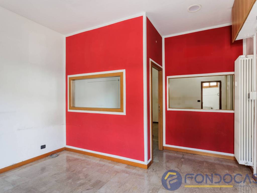 negozio in vendita a Bovisio-Masciago