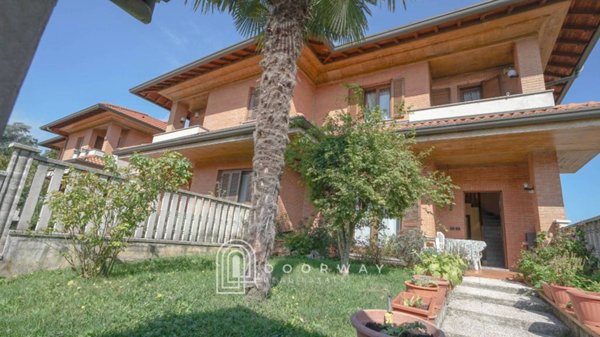 casa indipendente in vendita a Bovisio-Masciago