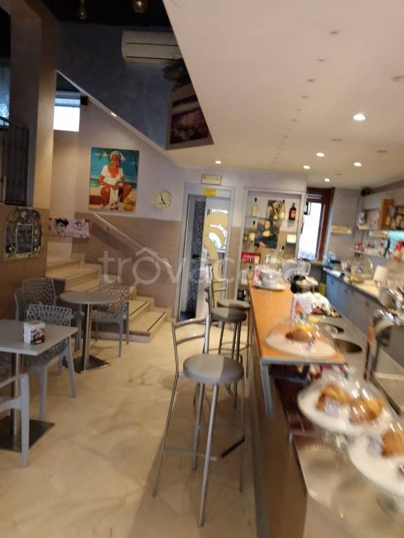 negozio in vendita a Bovisio-Masciago