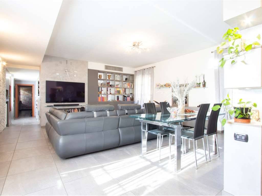 appartamento in vendita a Bovisio-Masciago