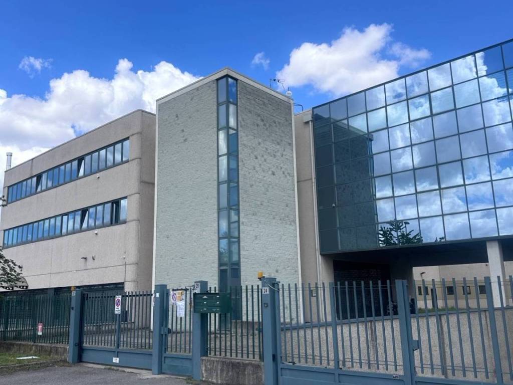 negozio in vendita a Bovisio-Masciago
