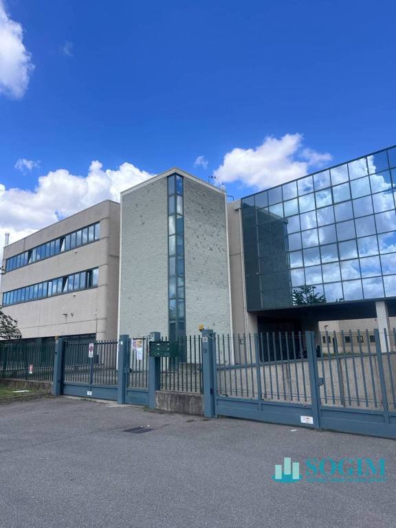 negozio in vendita a Bovisio-Masciago