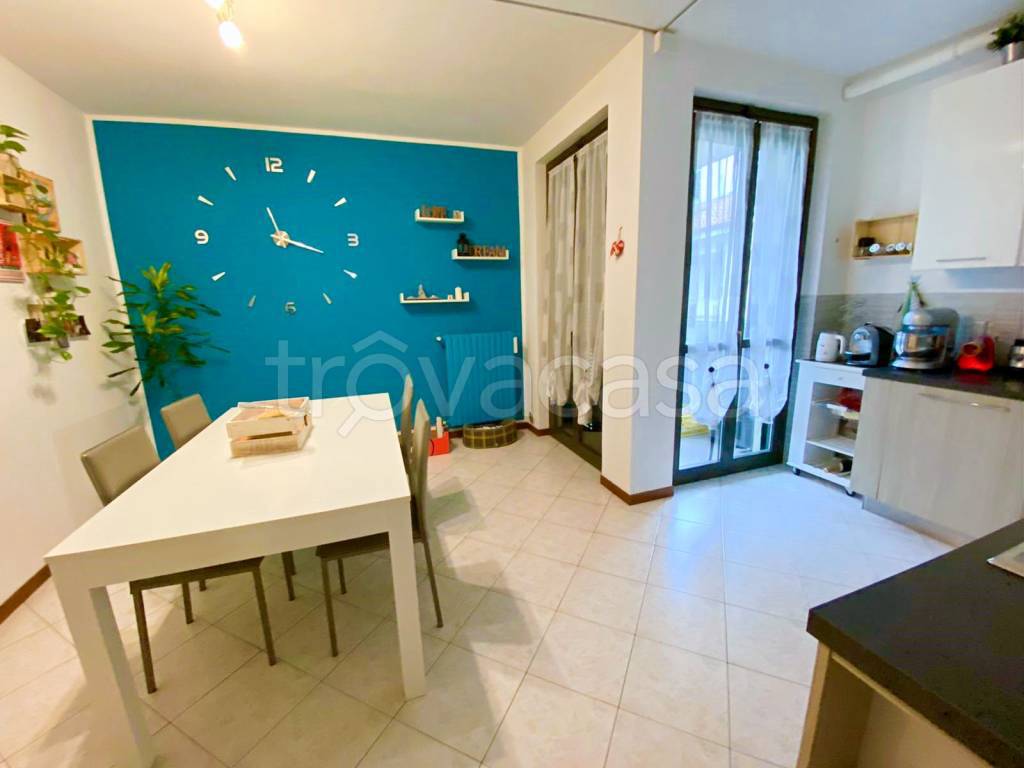 appartamento in vendita a Briosco in zona Capriano