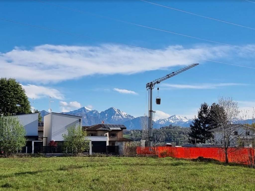 terreno edificabile in vendita a Briosco