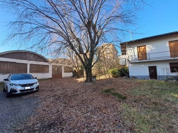 capannone in vendita a Briosco in zona Capriano