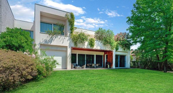 villa in vendita a Brugherio in zona San Damiano