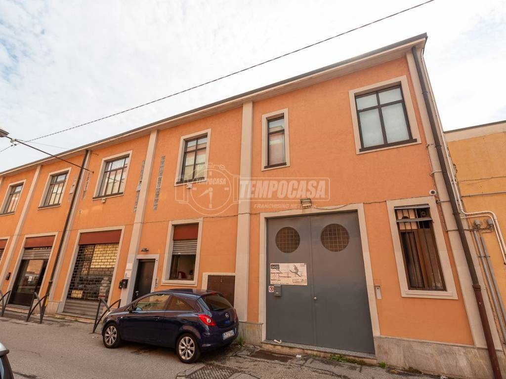 ufficio in vendita a Brugherio