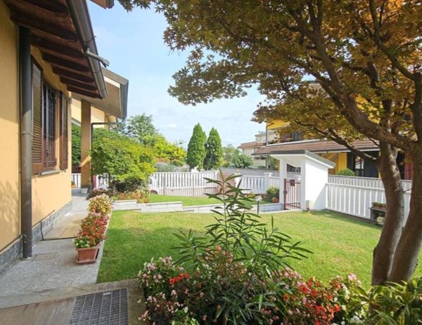 casa indipendente in vendita a Brugherio
