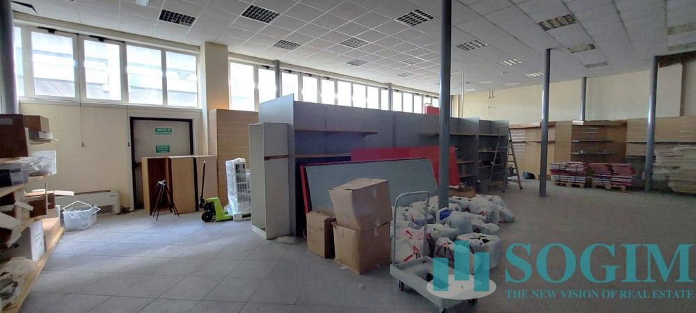 capannone in vendita a Brugherio