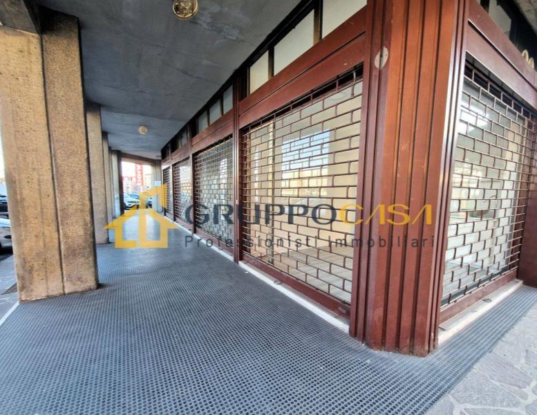 negozio in vendita a Brugherio
