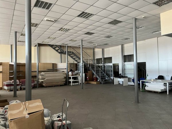 capannone in vendita a Brugherio