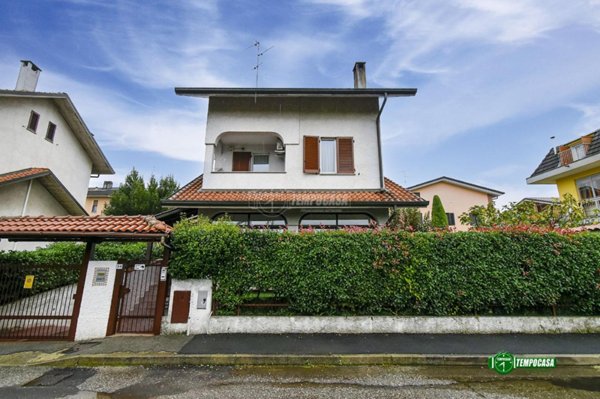 casa indipendente in vendita a Brugherio