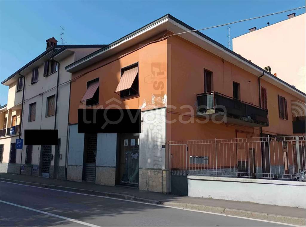 negozio in vendita a Brugherio