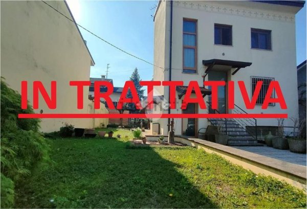 casa indipendente in vendita a Brugherio