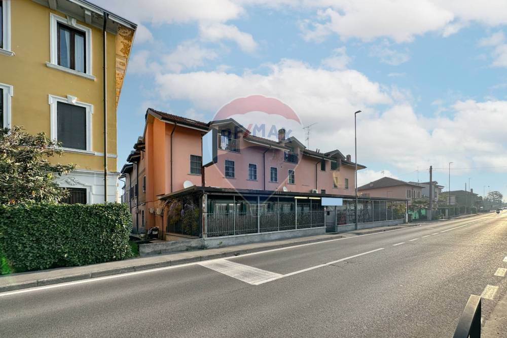negozio in vendita a Brugherio