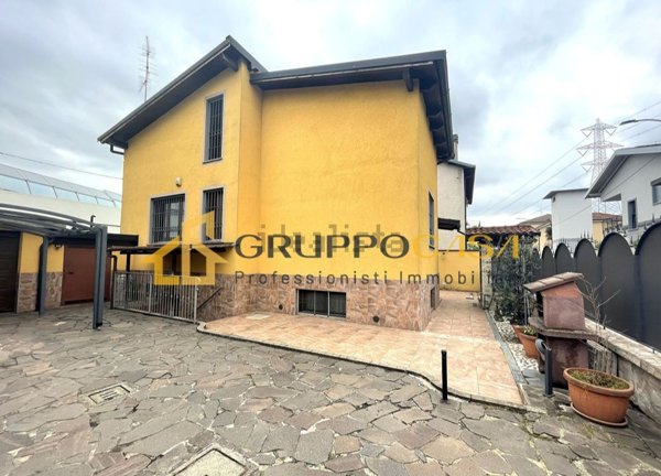 casa indipendente in vendita a Brugherio