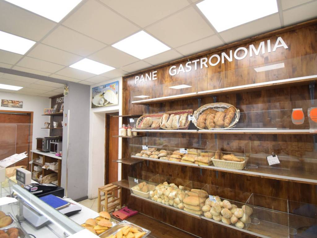 negozio in vendita a Brugherio