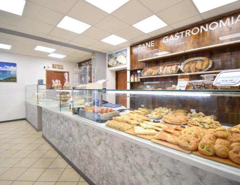 negozio in vendita a Brugherio