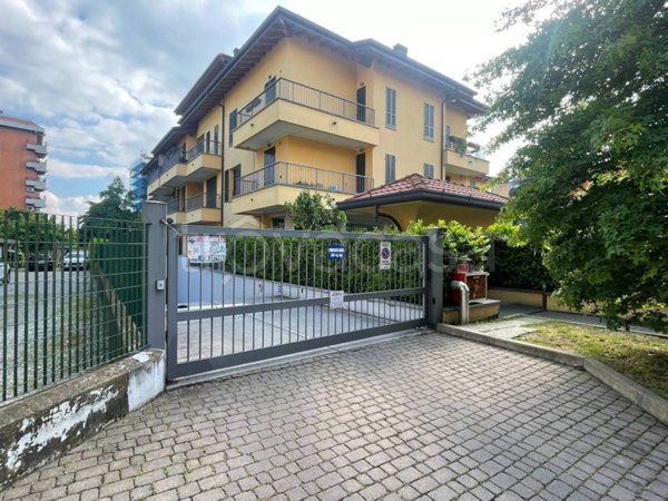 locale di sgombero in vendita a Brugherio