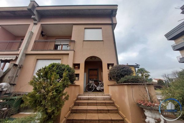 casa indipendente in vendita a Brugherio