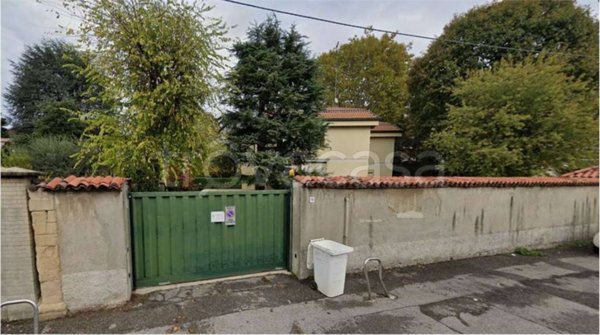 locale commerciale in vendita a Brugherio