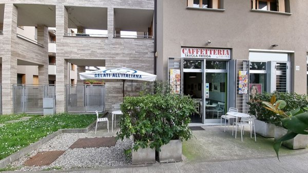 negozio in vendita a Brugherio