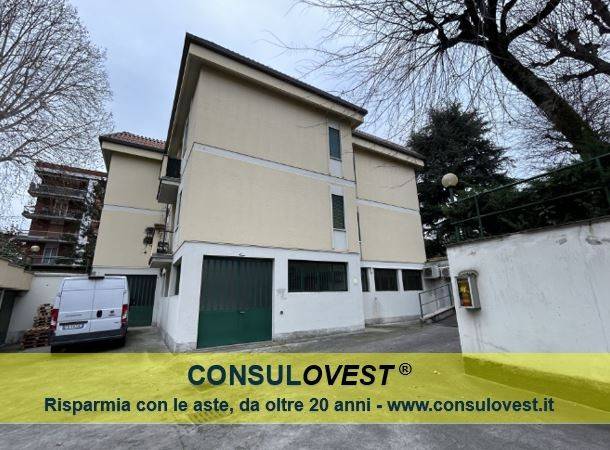 negozio in vendita a Brugherio in zona San Damiano