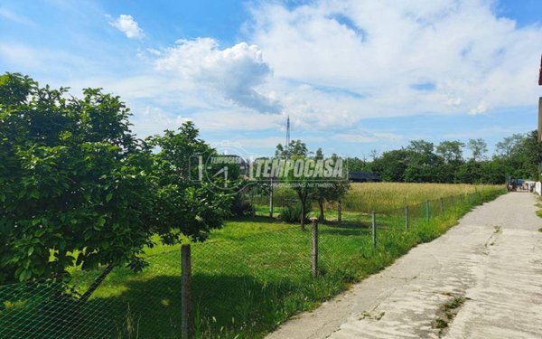 terreno edificabile in vendita a Brugherio