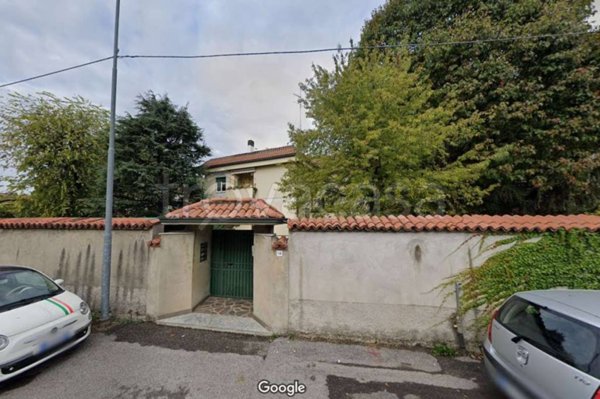 negozio in vendita a Brugherio