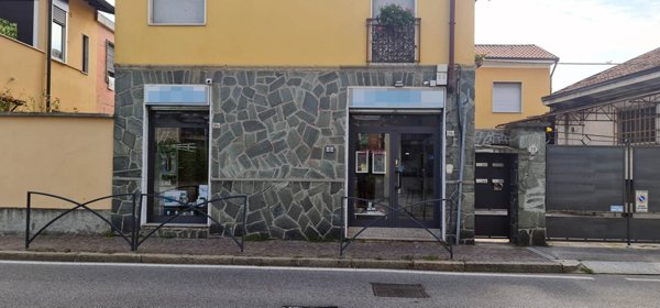 negozio in vendita a Brugherio in zona San Damiano