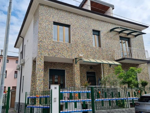 casa indipendente in vendita a Brugherio