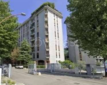 locale commerciale in vendita a Brugherio