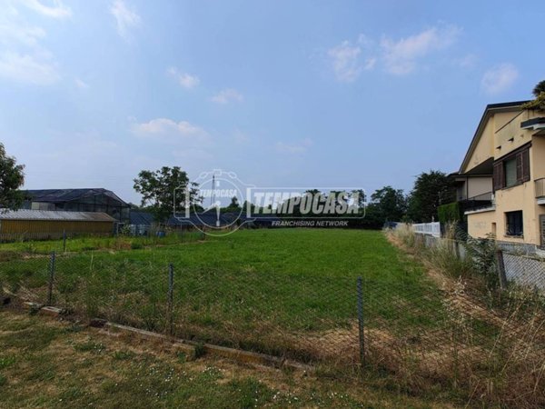 terreno edificabile in vendita a Brugherio
