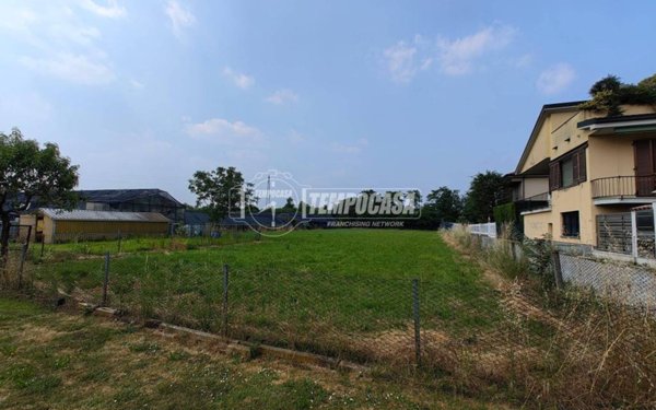 terreno edificabile in vendita a Brugherio