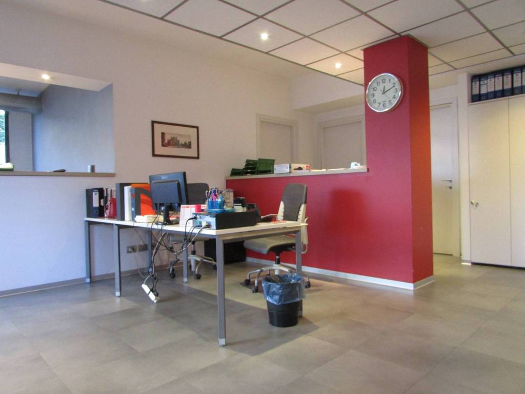 negozio in vendita a Brugherio