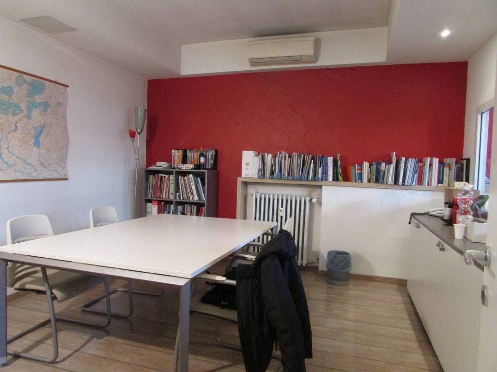 negozio in vendita a Brugherio