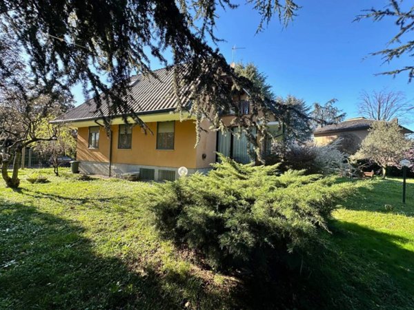 casa indipendente in vendita a Brugherio