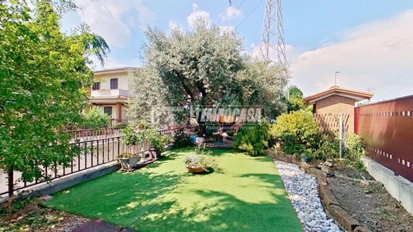 casa indipendente in vendita a Brugherio