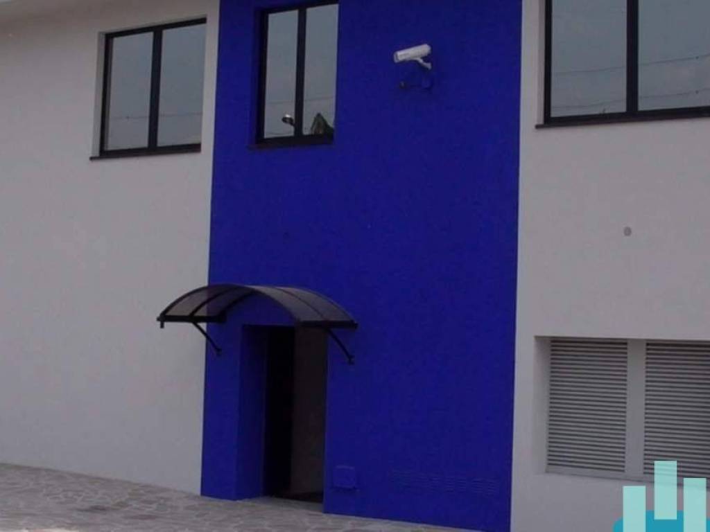 locale commerciale in vendita a Brugherio