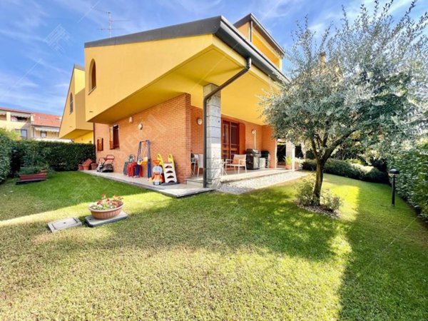 casa indipendente in vendita a Brugherio