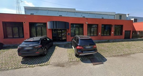 negozio in vendita a Brugherio