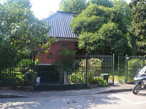 casa indipendente in vendita a Brugherio